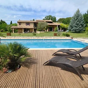 Mas Au Coeur De La Provence & Bed & Breakfast